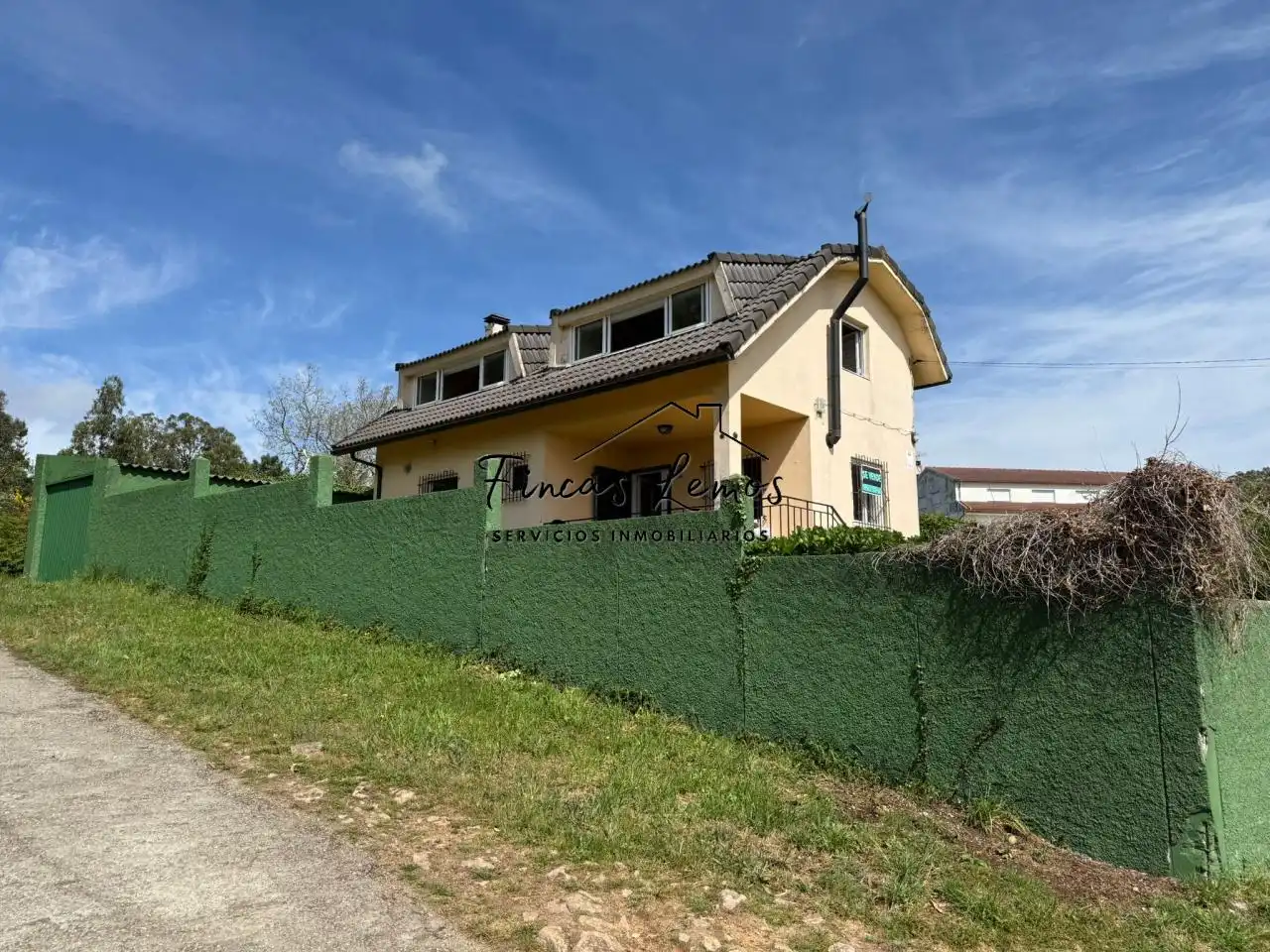 Vista exterior de Casa o chalet en venta en Camariñas con Jardín privado, Terraza y Amueblado