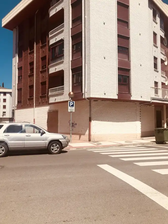 Parking de Local en venta en Briviesca
