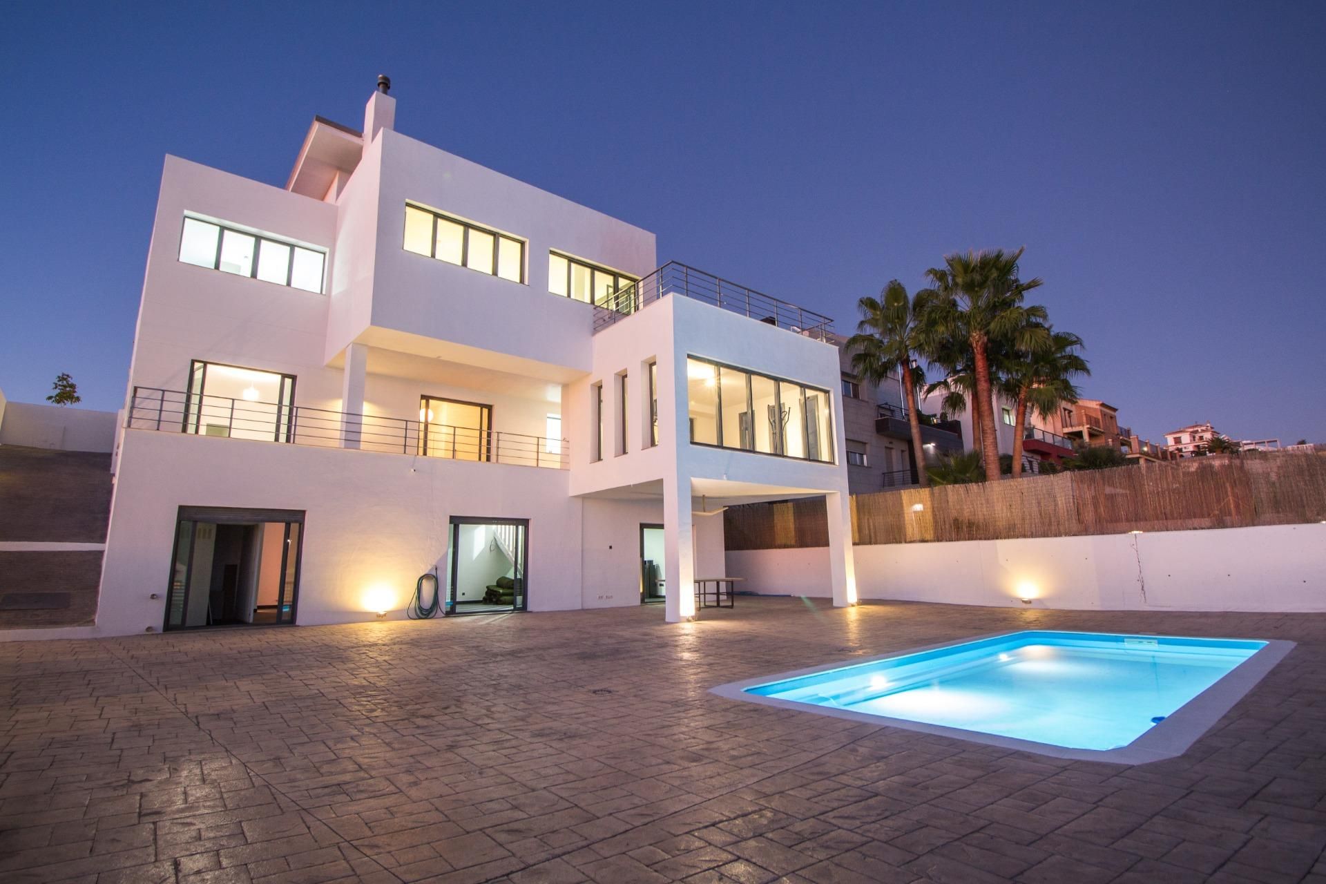 Vista exterior de Casa o chalet en venta en La Zubia con Aire acondicionado, Calefacción y Jardín privado