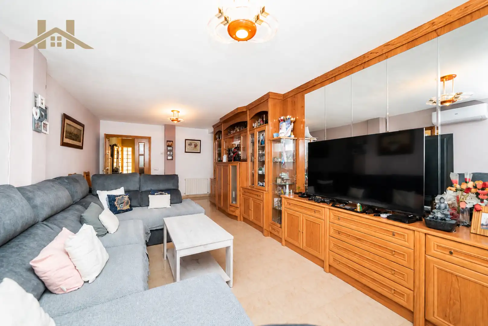 Villa mit Terrasse zum Verkauf in Calle Carmen Martín Gaite 20, imagen 2