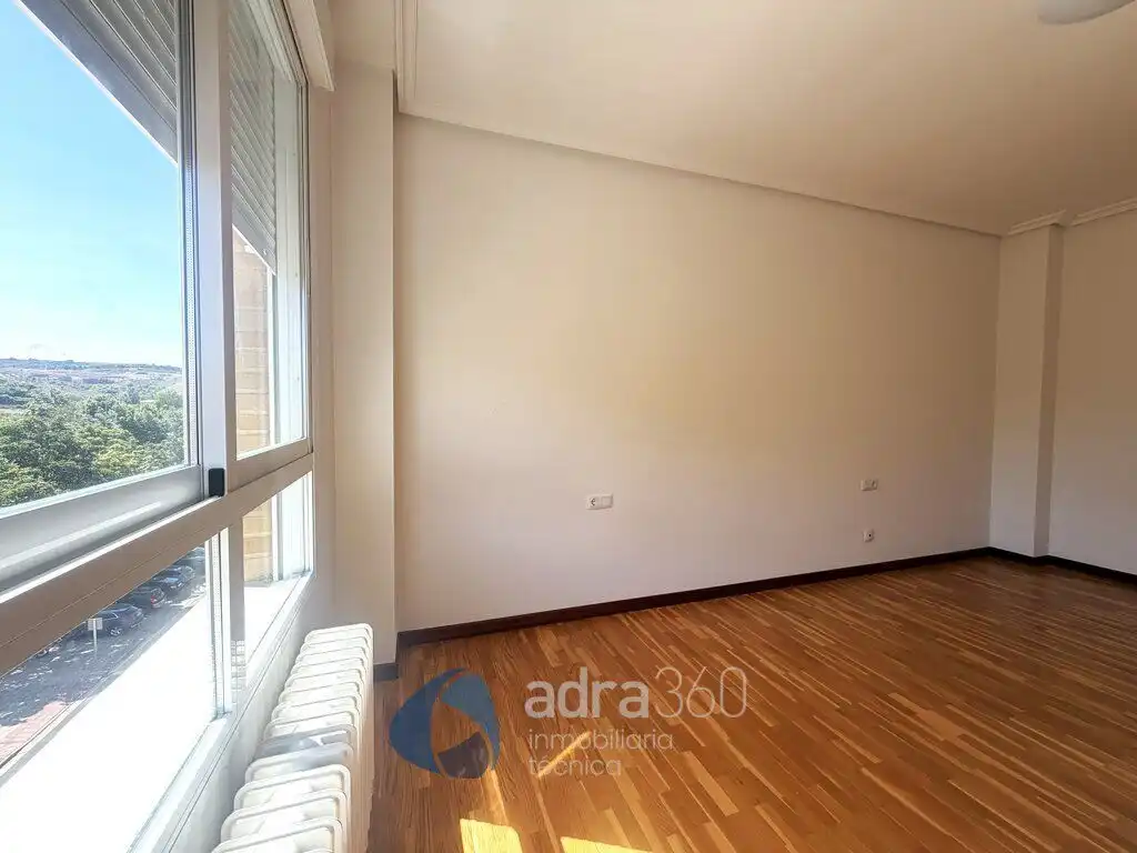 Wohnung zur Miete in  Logroño mit Heizung