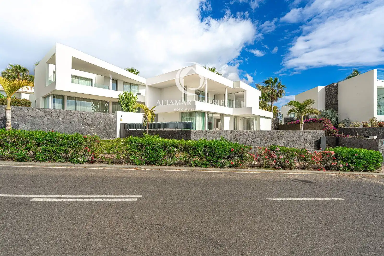 Vista exterior de Casa o chalet en venta en Guía de Isora con Aire acondicionado, Terraza y Trastero