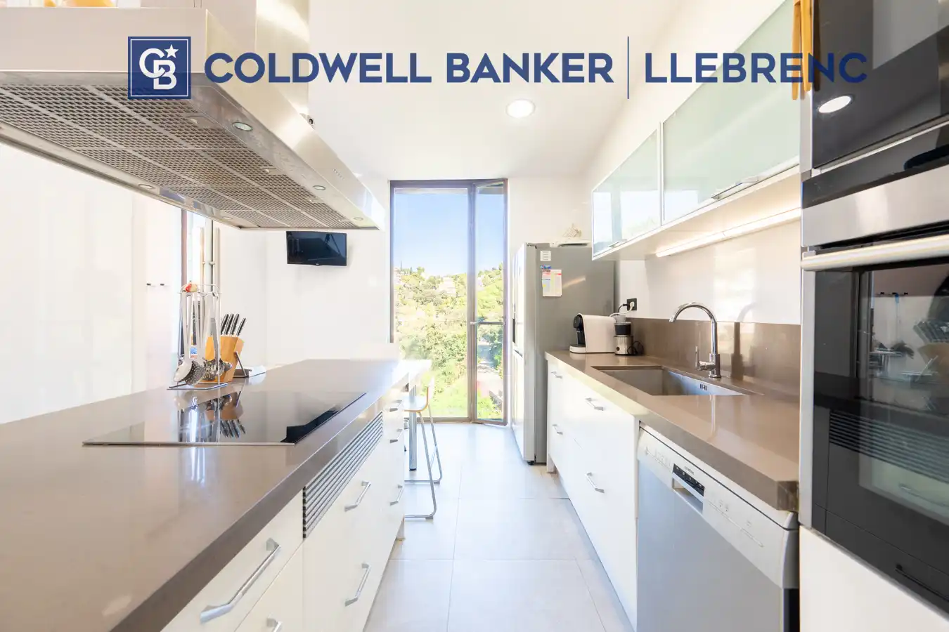 Cocina de Casa o chalet en venta en Barcelona con Calefacción, Jardín privado y Parquet
