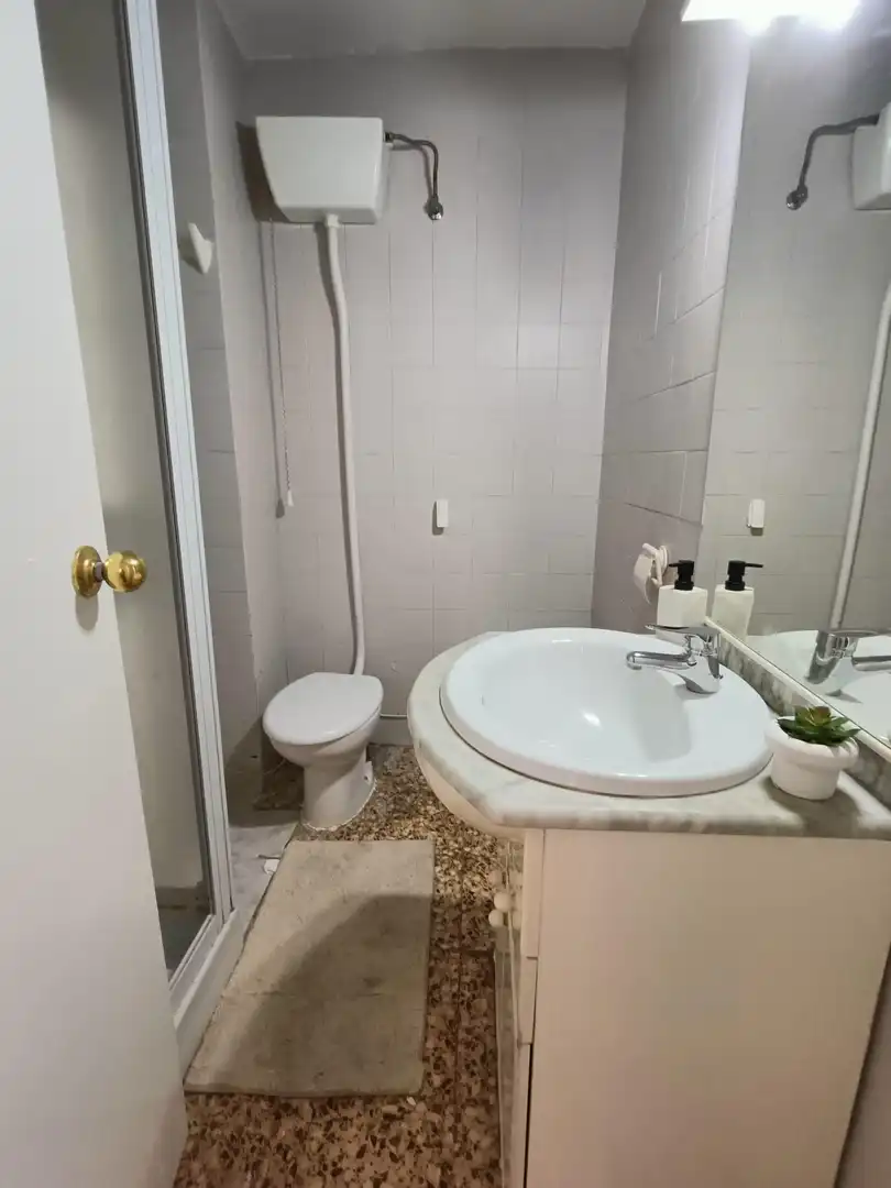 Bathroom of Flat for rent in Castellón de la Plana / Castelló de la Plana  with Air Conditioner and Balcony