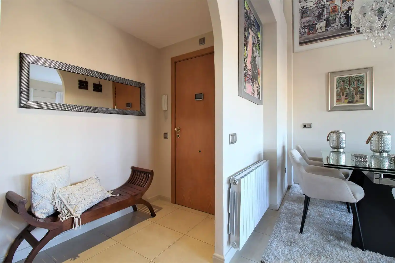 Wohnung zum Verkauf in Girona mit Klimaanlage, Abstellraum und Balkon