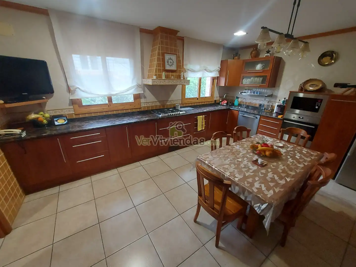 Cuina de Casa o xalet en venda en Vallirana amb Aire condicionat, Calefacció i Jardí privat