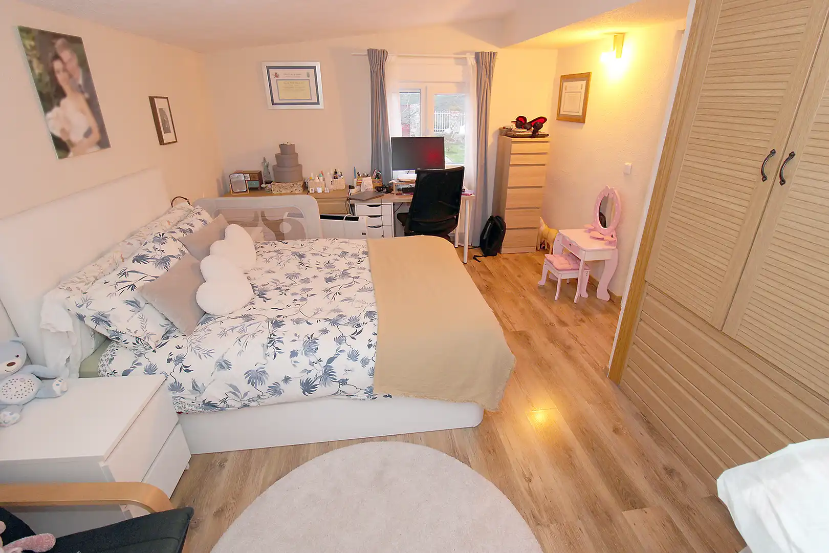 Bedroom of Houses for sale in Torremocha de Jarama  with Air Conditioner, Heating and Private garden