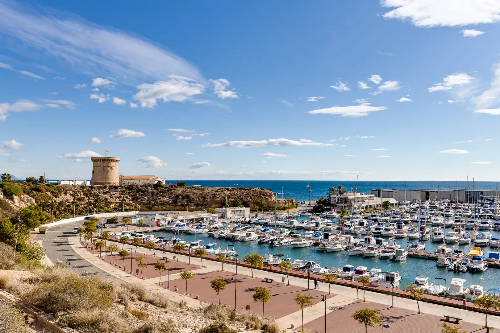 Vista exterior de Piso en venta en El Campello con Aire acondicionado, Terraza y Trastero