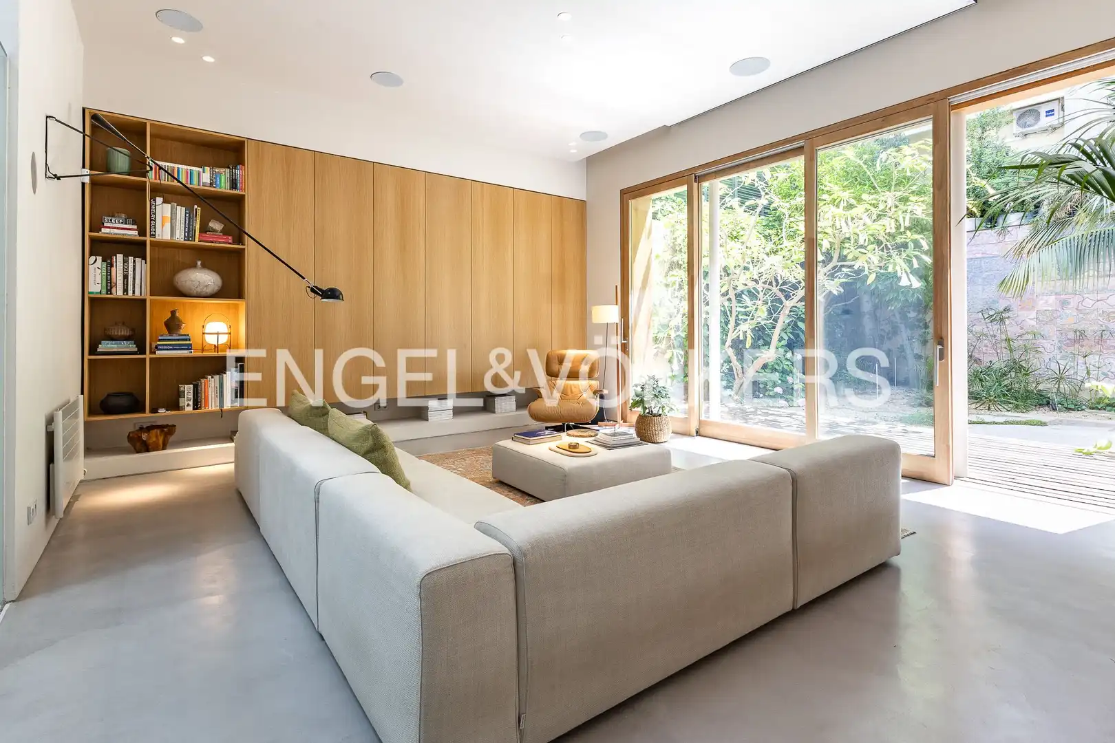Living room of Houses for rent in Barcelona  with Air Conditioner, Heating and Private garden