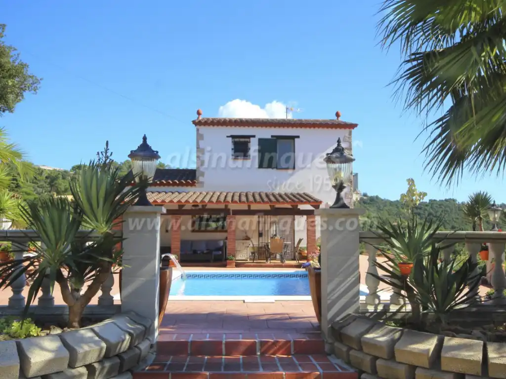 Villa mit Pool zum Verkauf in Camí de la Plana, imagen 3