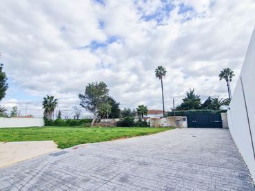 Wohnbaugrundstück zum Verkauf in Calle pantano de puerto peña