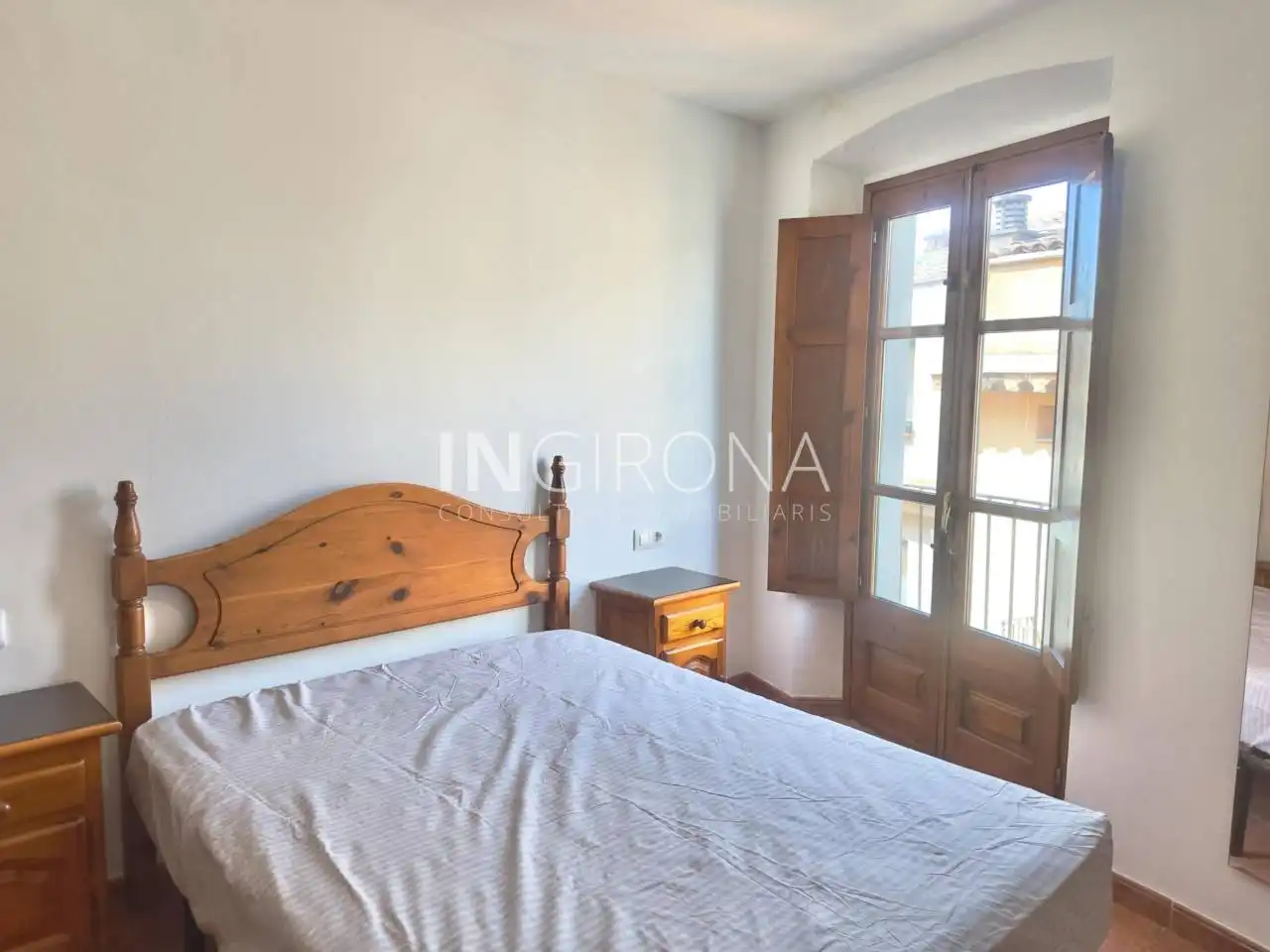 Habitación de Piso de alquiler en Girona con Calefacción, Amueblado y Balcón