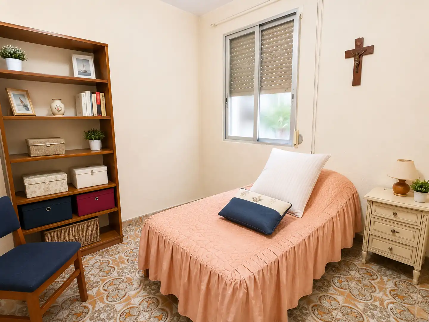 Schlafzimmer von Erdgeschoss zum Verkauf in Tarragona mit Klimaanlage, Privatgarten und Terrasse