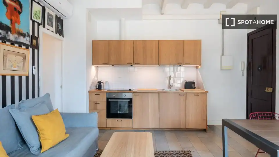 Flat with terrace to rent in Sant Martí, imagen 8