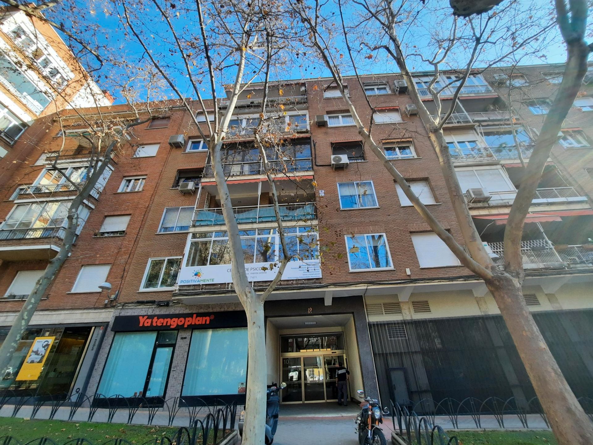 Vista exterior de Pis en venda en  Madrid Capital amb Calefacció, Parquet i Terrassa