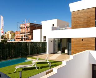 Vista exterior de Casa o xalet en venda en El Campello amb Terrassa