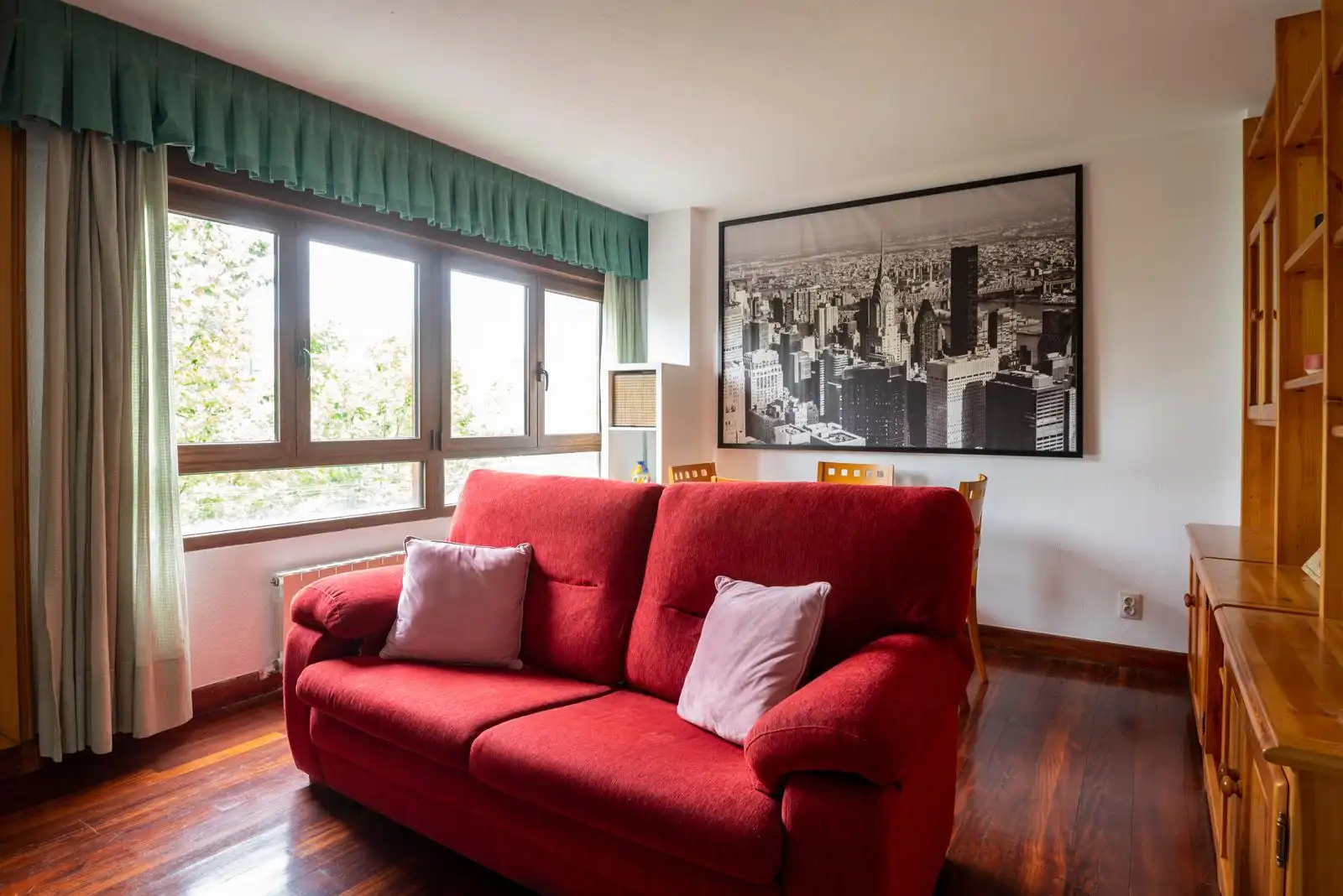 Wohnzimmer von Wohnung zur Miete in Santander mit Heizung, Parkett und Möbliert