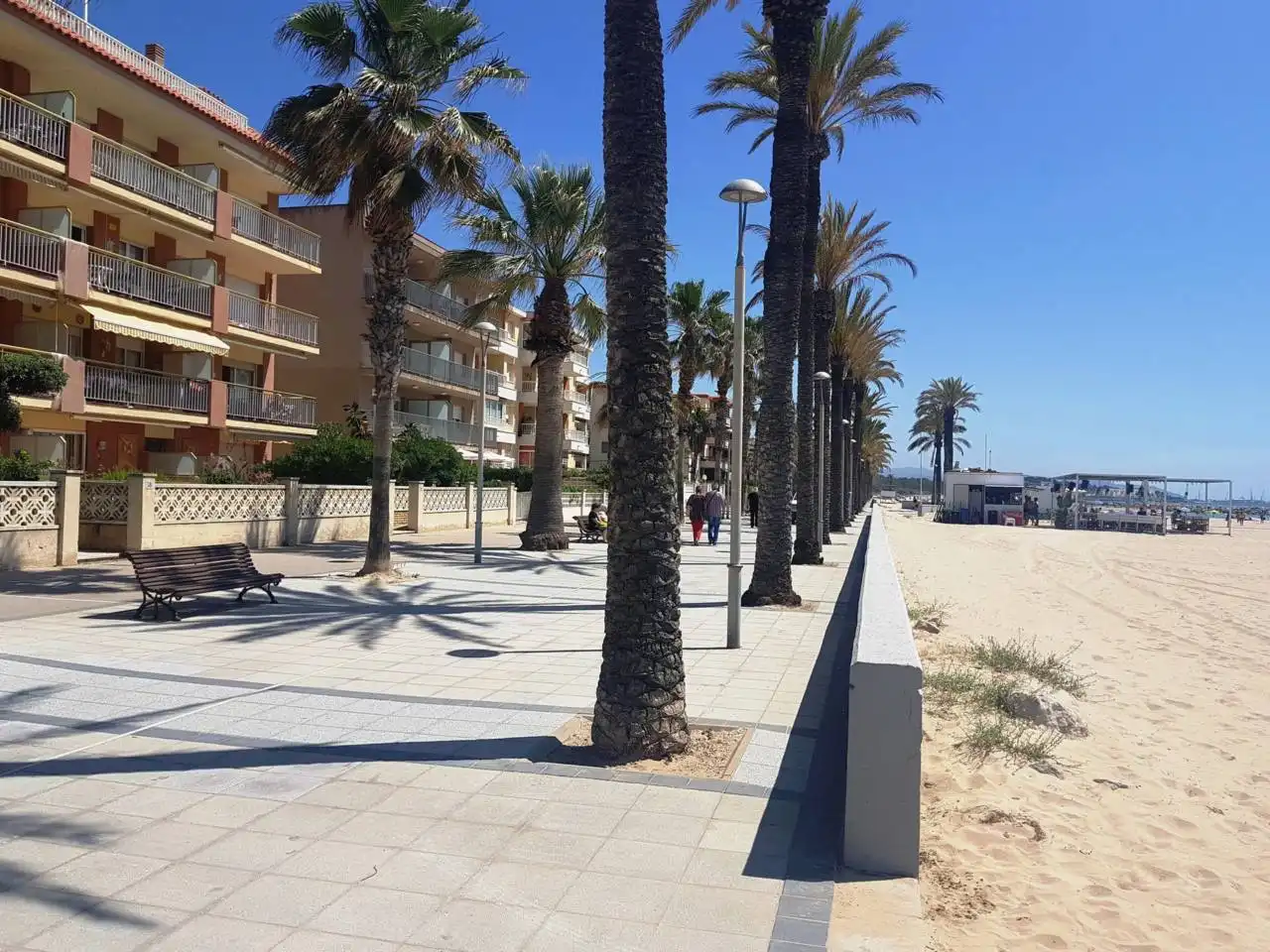 Exterior view of Flat for rent in Vilanova i la Geltrú  with Private garden, Terrace and Furnished