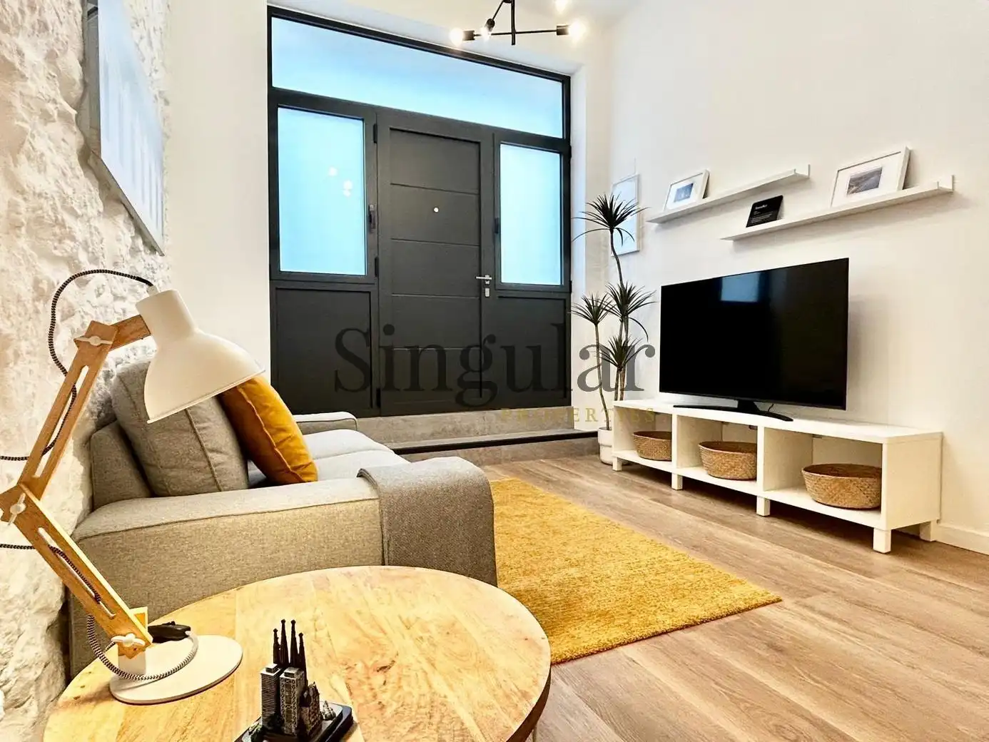 Living room of Flat for sale in  Barcelona Capital