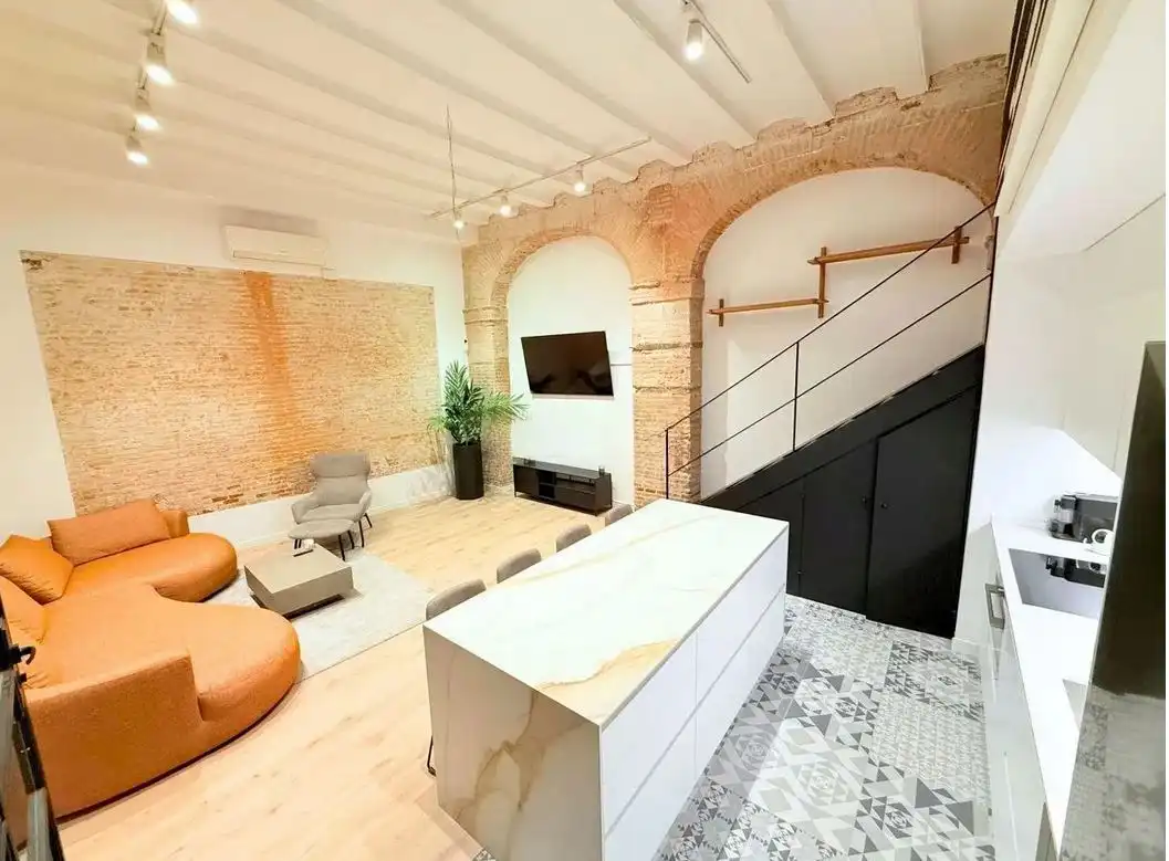 Sala d'estar de Dúplex en venda en Barcelona amb Aire condicionat, Calefacció i Moblat