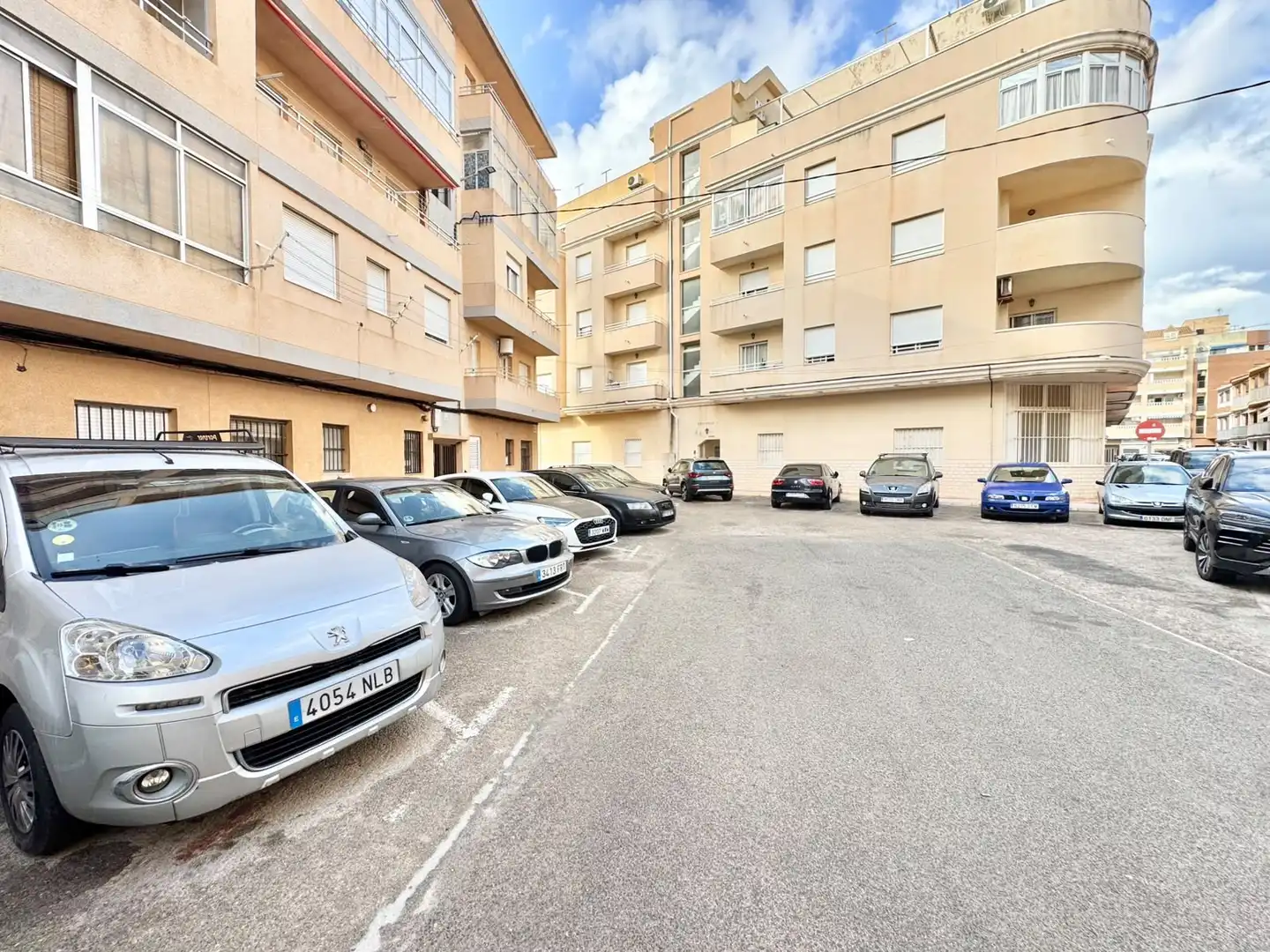 Parking of Apartments for rent in Torrevieja  with Air Conditioner, Heating and Terrace
