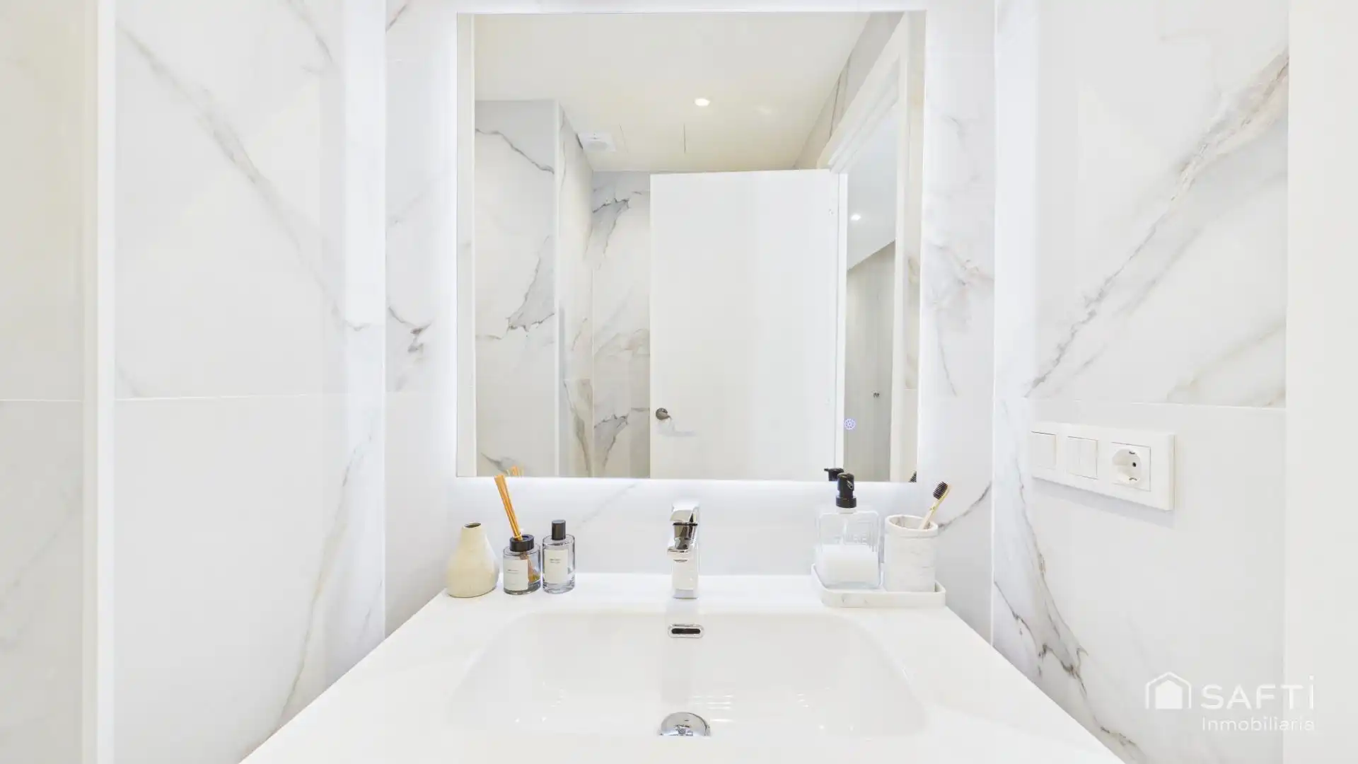 Baño de Piso en venta en Calvià con Aire acondicionado
