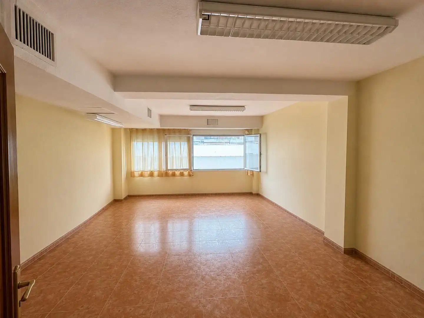 Oficina en venta en Burgos con Aire acondicionado