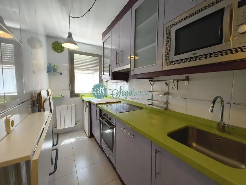 Cocina de Piso en venta en Torrecaballeros con Calefacción y Internet