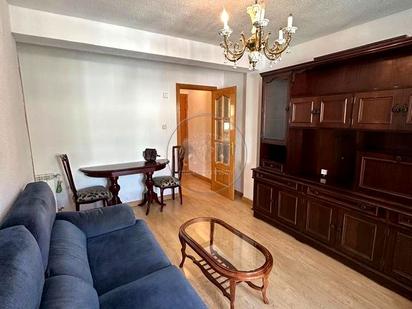 Sala d'estar de Pis en venda en  Madrid Capital amb Calefacció i Balcó