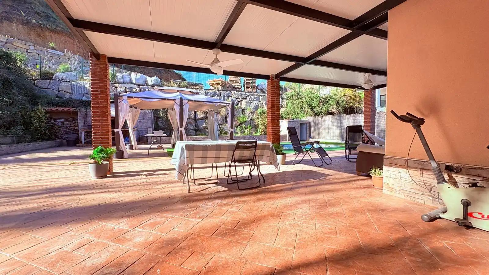 Terraza de Casa o chalet en venta en Castellar del Vallès con Aire acondicionado, Jardín privado y Terraza