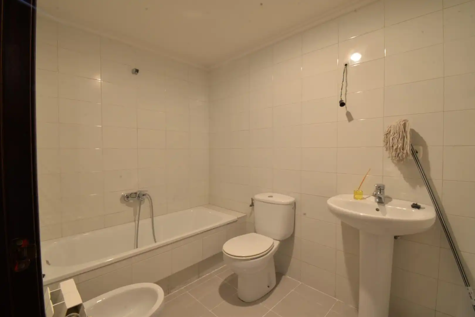Baño de Piso en venta en Oviedo  con Calefacción y Trastero