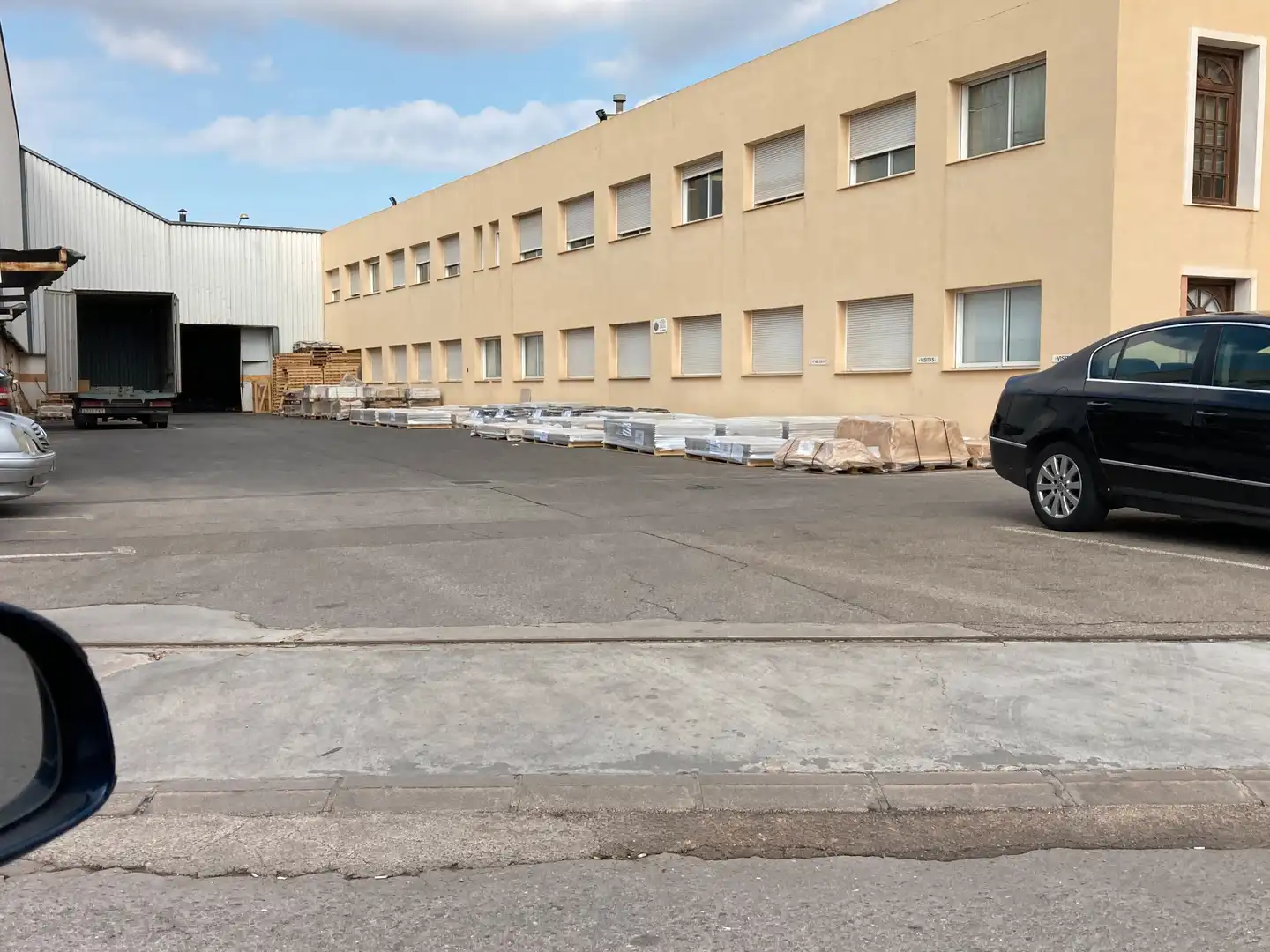 Industriegebäude zum Verkauf in Urbanización Madrigal C 231, imagen 2