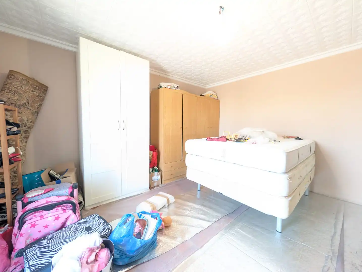 Dormitori de Casa o xalet en venda en Zaragoza amb Aire condicionat, Terrassa i Moblat