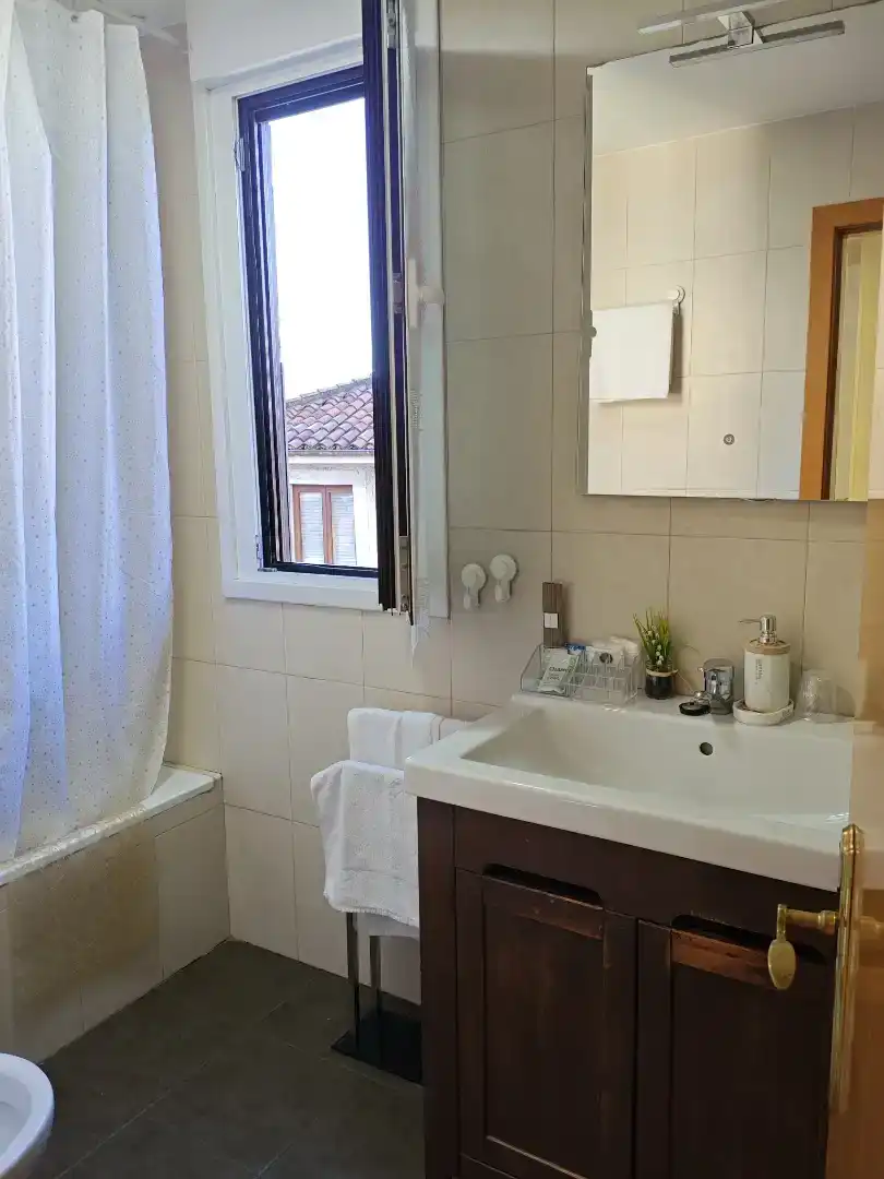 Bathroom of Flat for rent in Medio Cudeyo