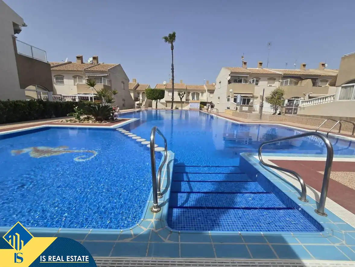 Piscina de Casa o chalet en venta en Torrevieja con Calefacción, Jardín privado y Terraza