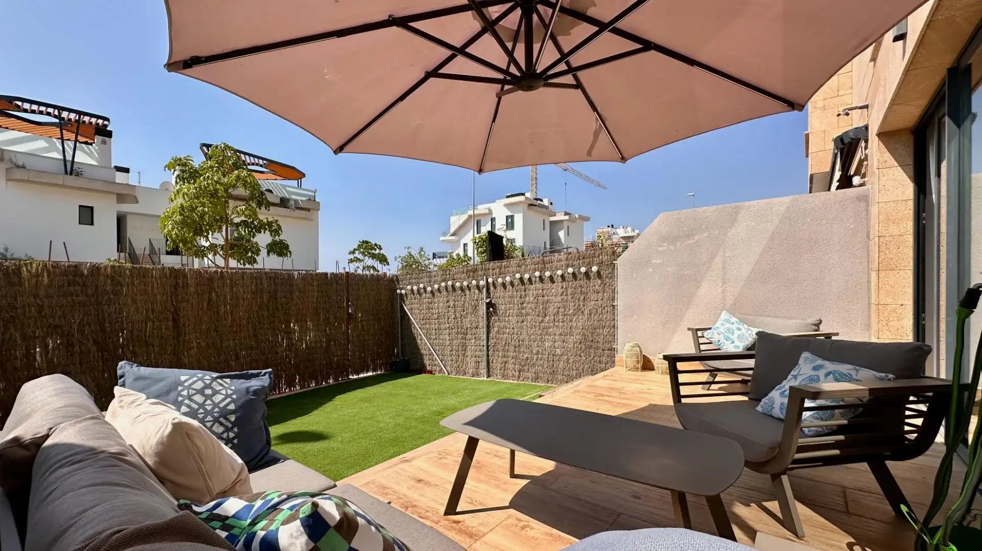 Terrassa de Dúplex de lloguer en Villajoyosa / La Vila Joiosa amb Aire condicionat, Calefacció i Jardí privat