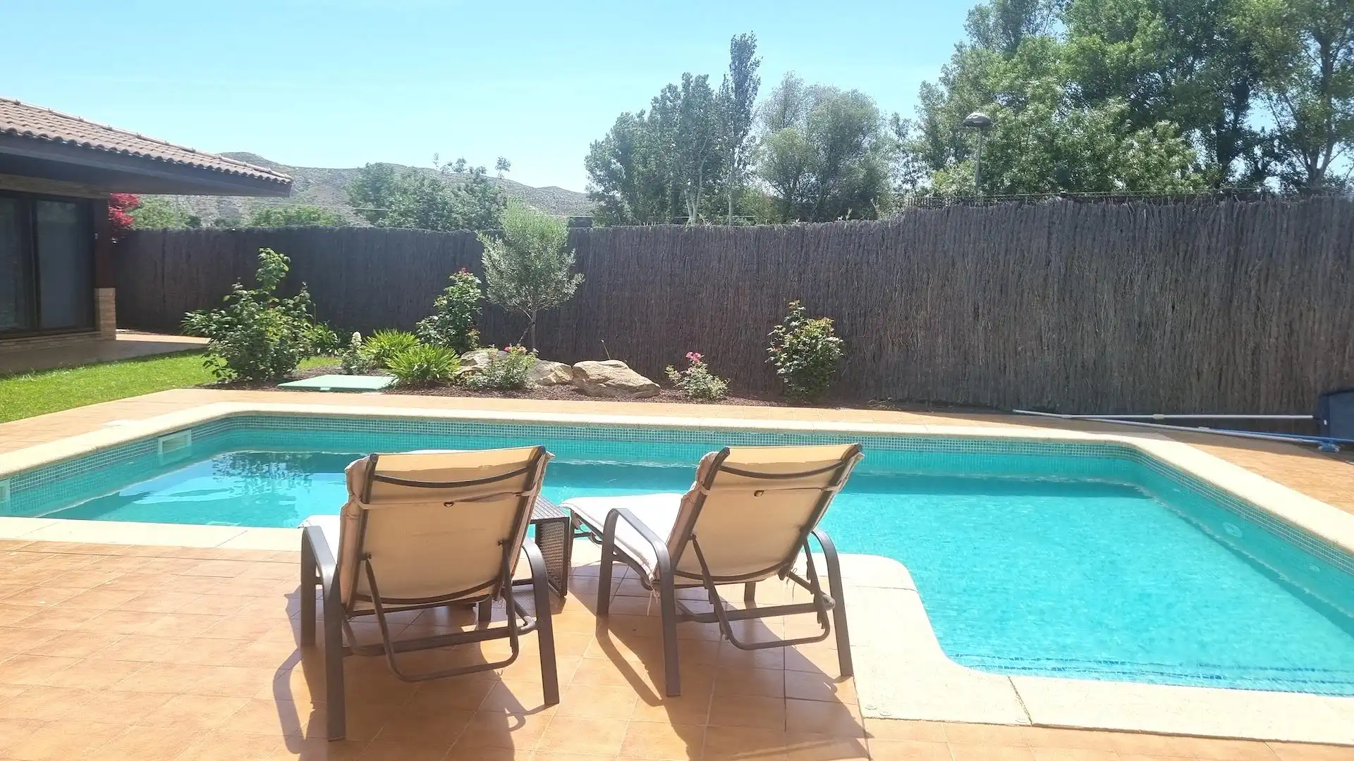 Piscina de Casa o chalet en venta en Cadrete con Aire acondicionado, Calefacción y Jardín privado