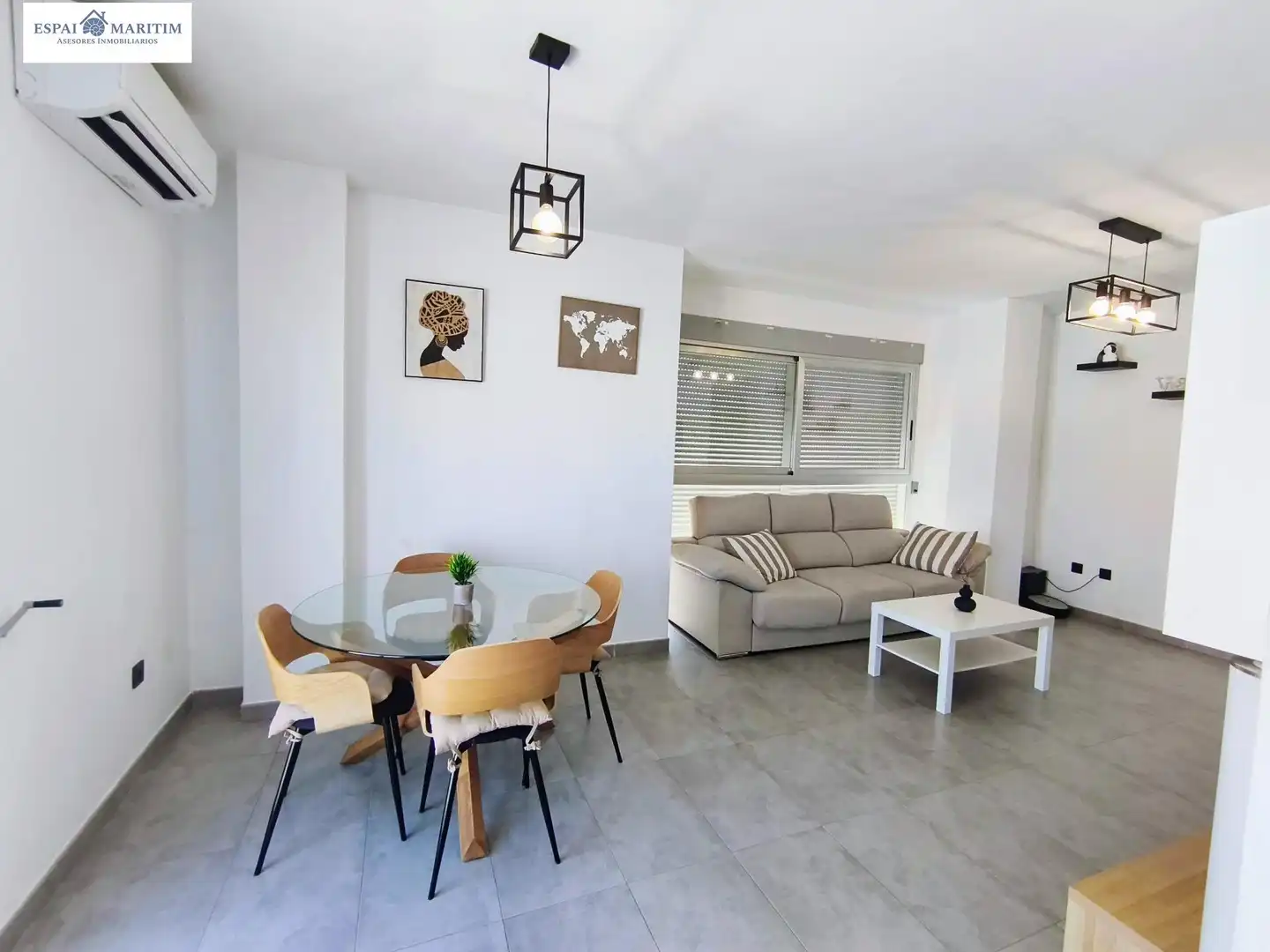 Wohnzimmer von Dachboden zum Verkauf in Vilamarxant mit Klimaanlage, Terrasse und Ofen