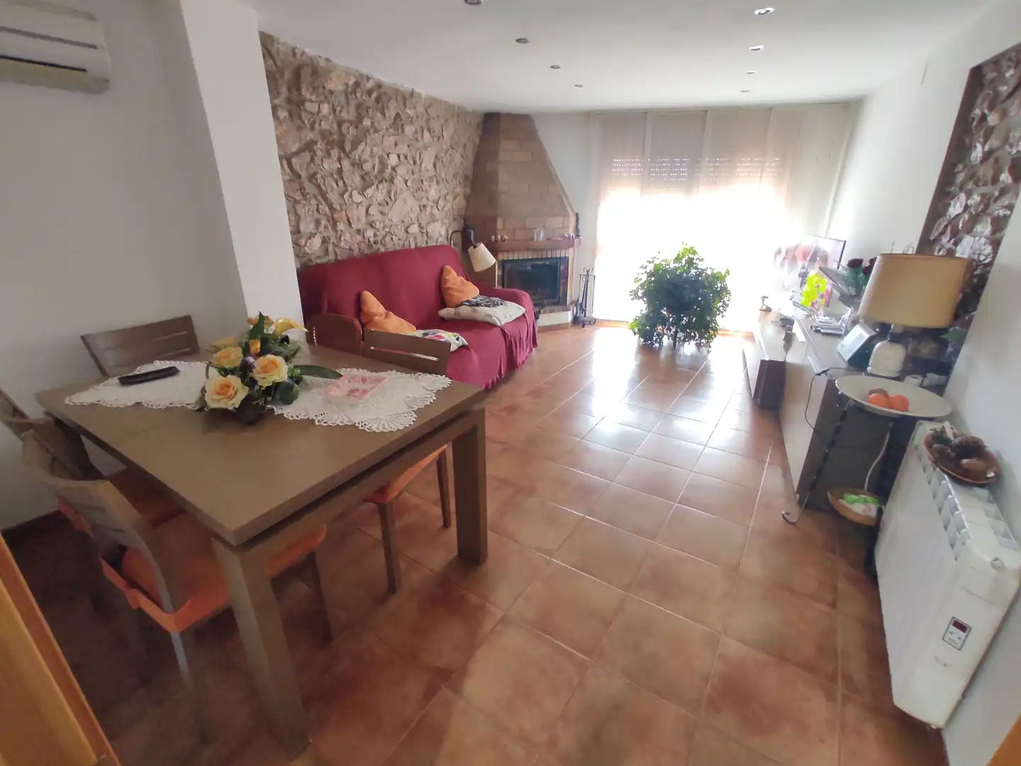Living room of Houses for sale in Capçanes  with Air Conditioner, Heating and Terrace