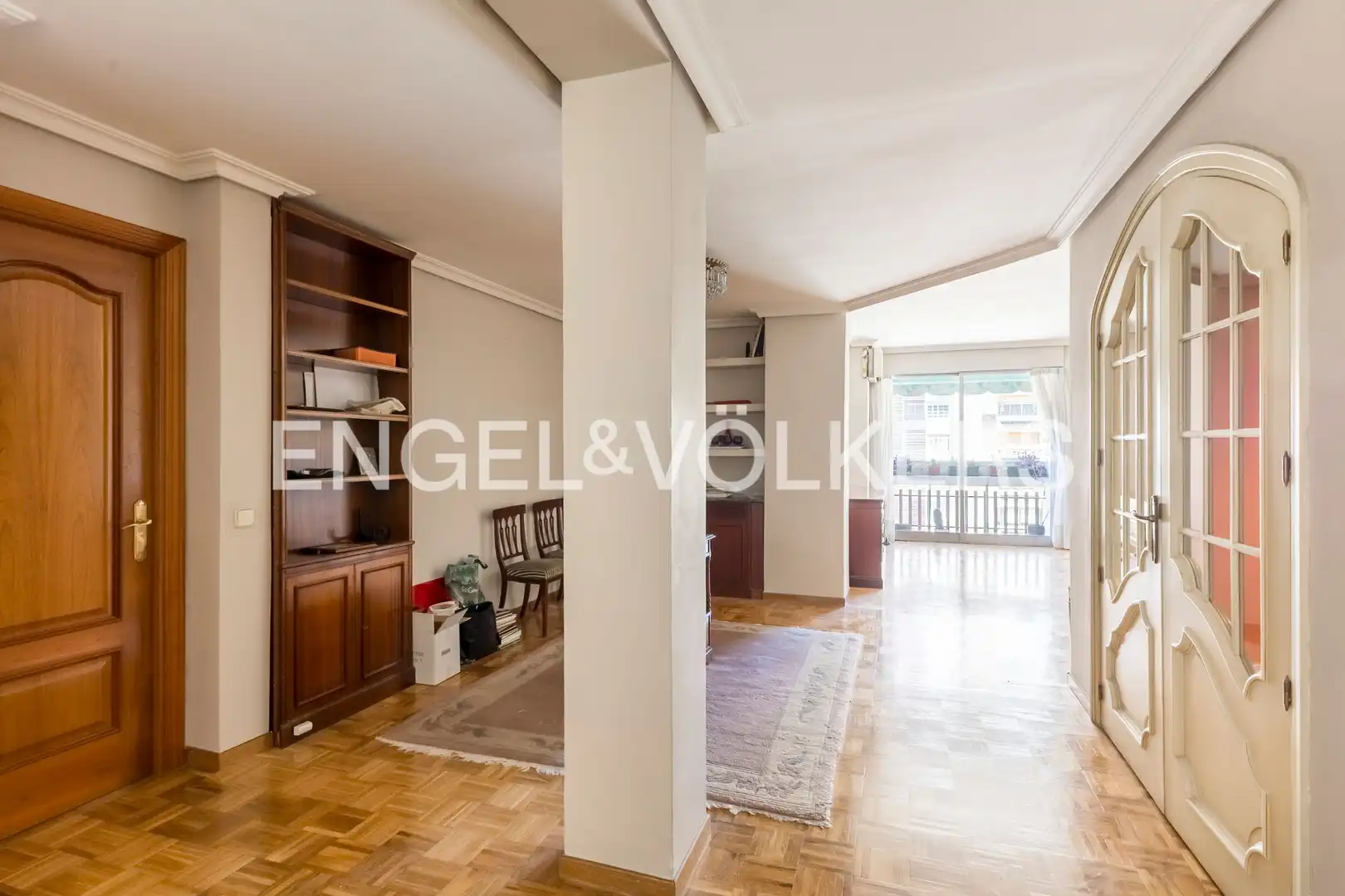 Piso en venta en Madrid con Calefacción y Balcón