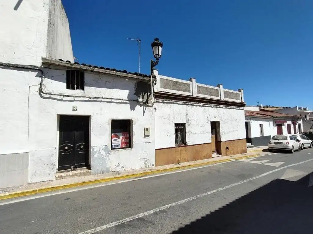 Adossat en venda a Almadén de la Plata, imagen 2