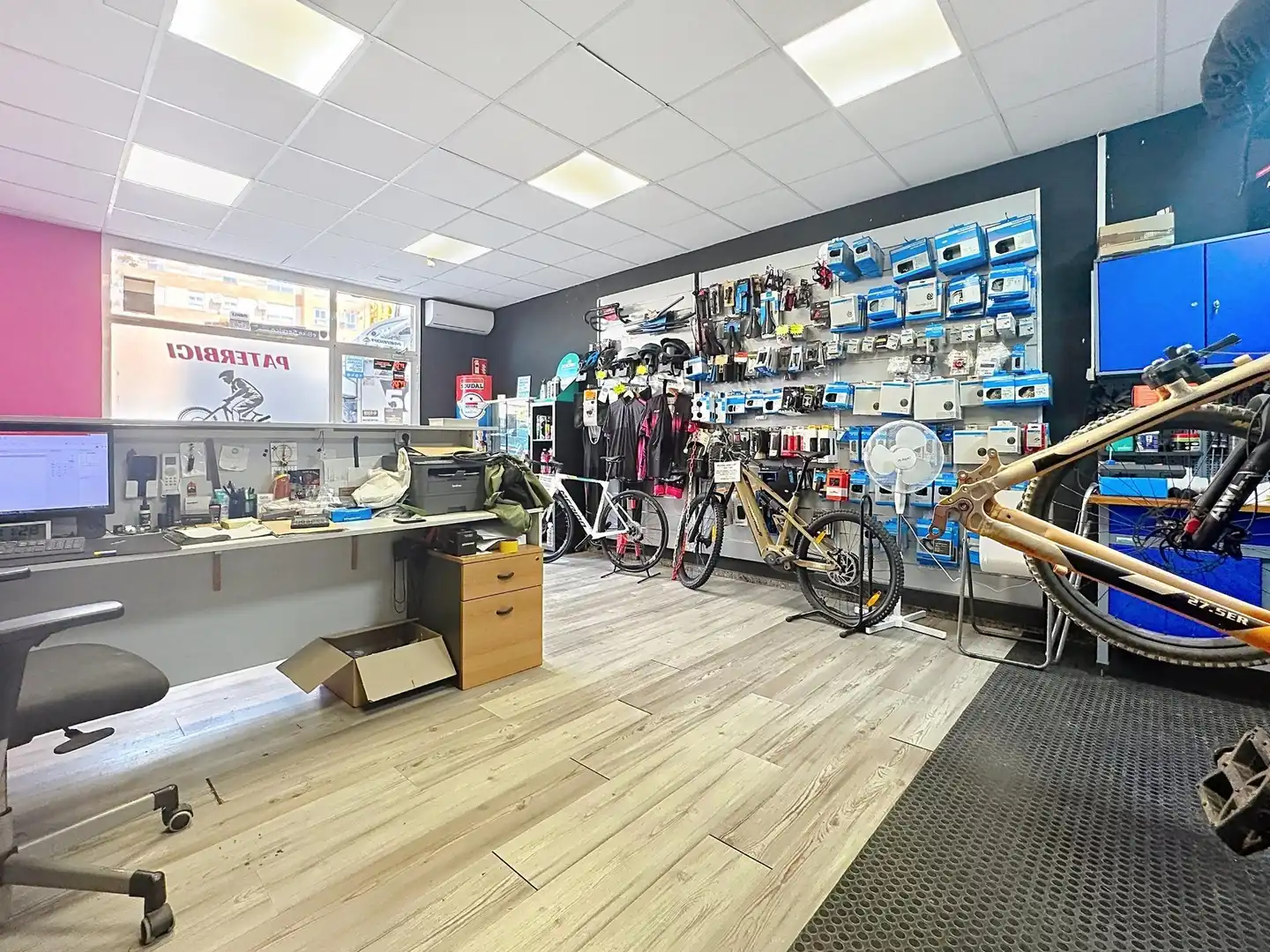 Commercial properties for rent in Paterna