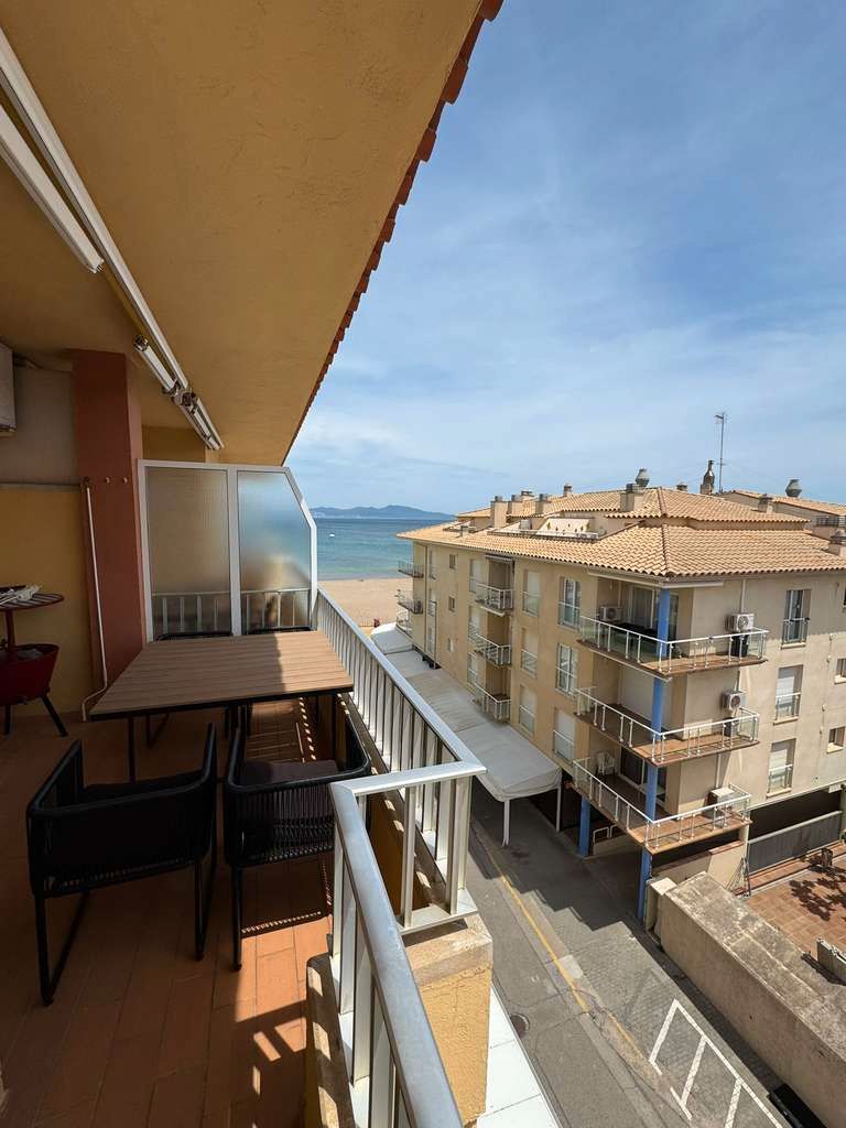 Bedroom of Flat for sale in L'Escala  with Terrace and Furnished