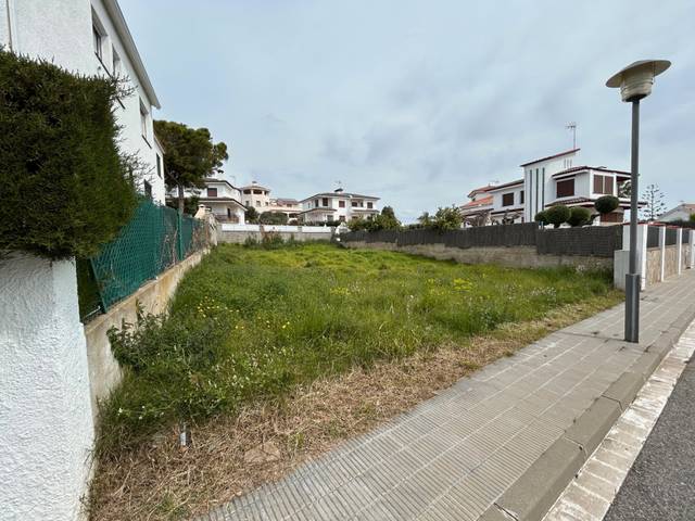 Terreno residencial en Venta en Carrer del Llevant en Els Munts