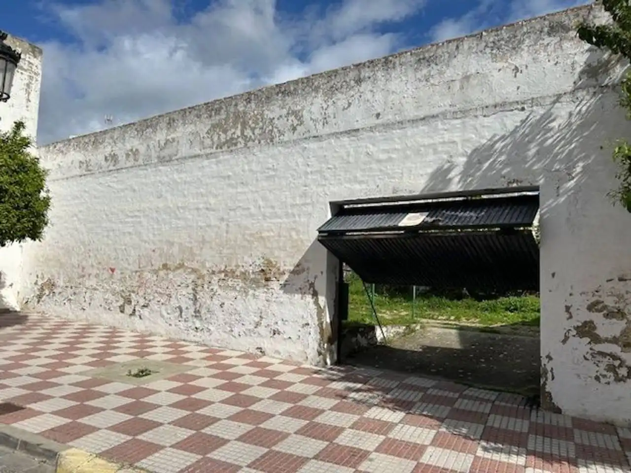 Exterior view of Houses for sale in Tomares  with Terrace, Storage room and Balcony