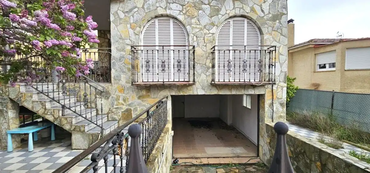 Vista exterior de Casa o chalet en venta en Loeches