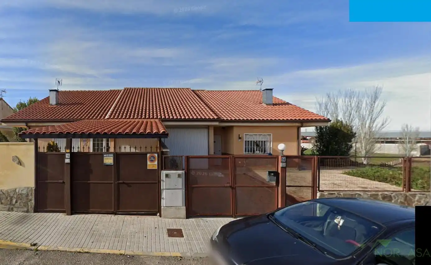 Vista exterior de Casa adosada en venta en Novés