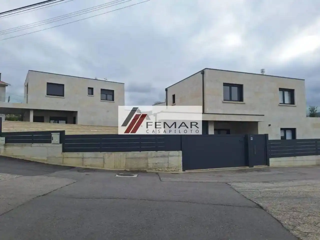 Vista exterior de Casa o chalet en venta en Vigo  con Jardín privado y Terraza