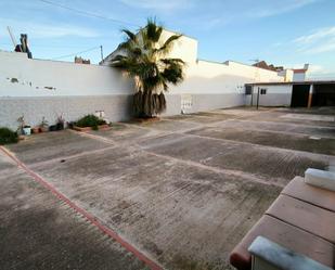 Aparcament de Casa o xalet en venda en El Puerto de Santa María amb Jardí privat
