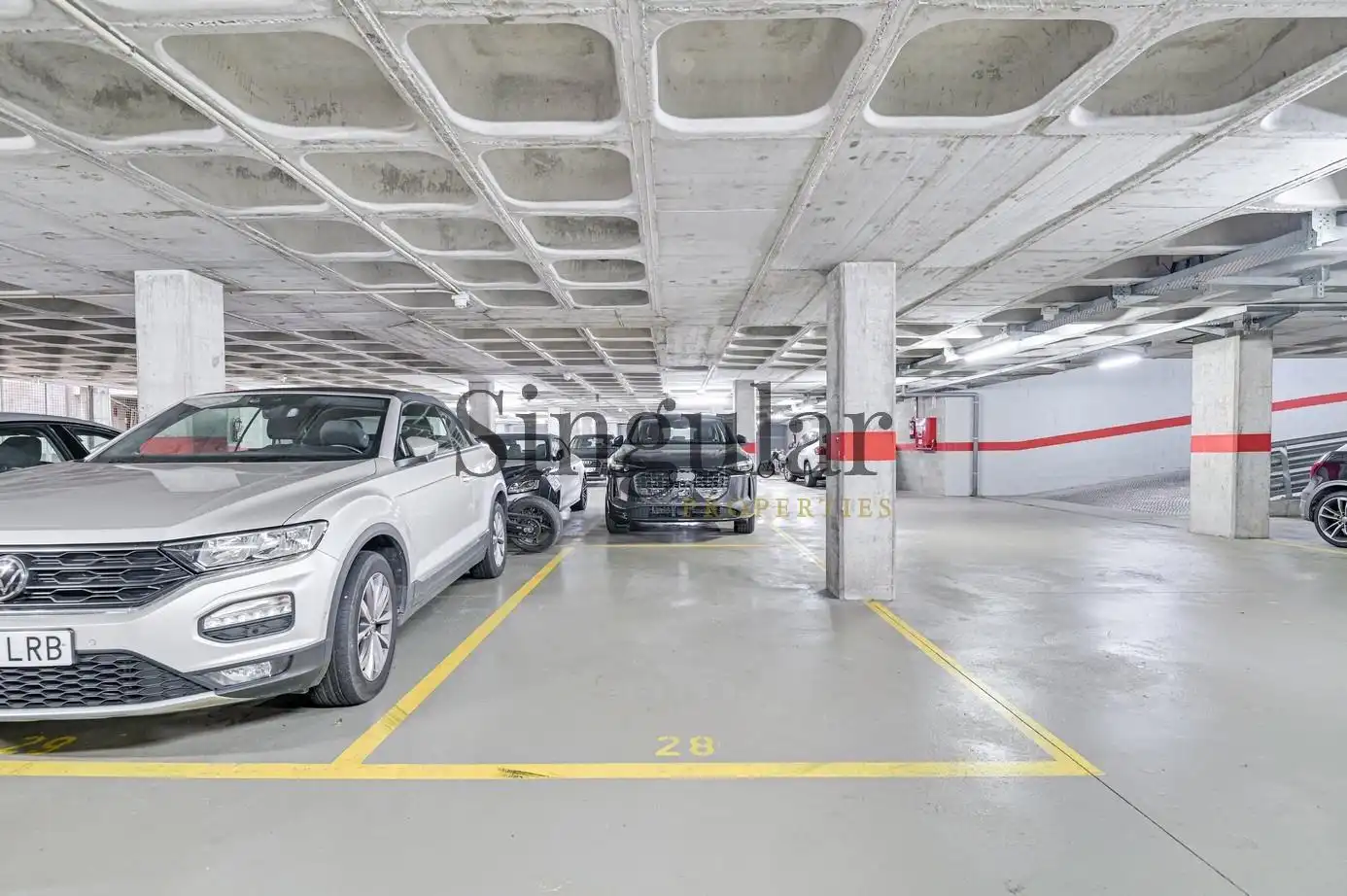 Aparcament de Dúplex en venda en Barcelona amb Aire condicionat, Calefacció i Parquet